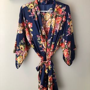 BRAND NEW Silky Floral Robe